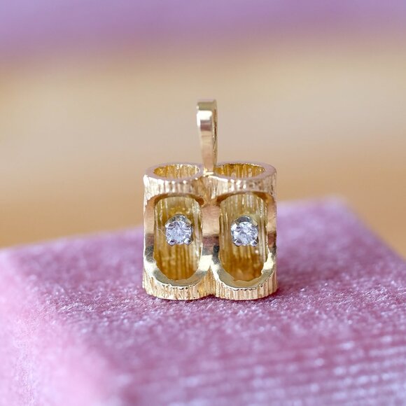 Jewelry - 14K Real Yellow Gold Bark Finish Set with Genuine Diamonds Pendant
